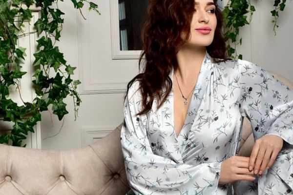 Атласні жіночі халати